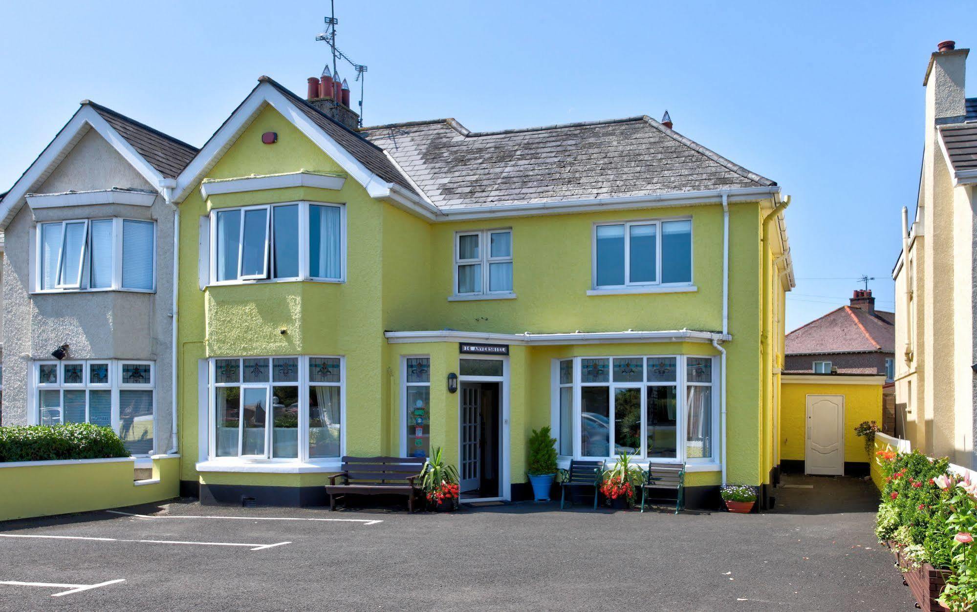 Anvershiel House Portrush Exterior photo